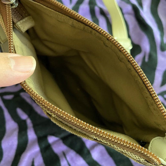 Coach crossbody pre loved - Picture 5 of 11